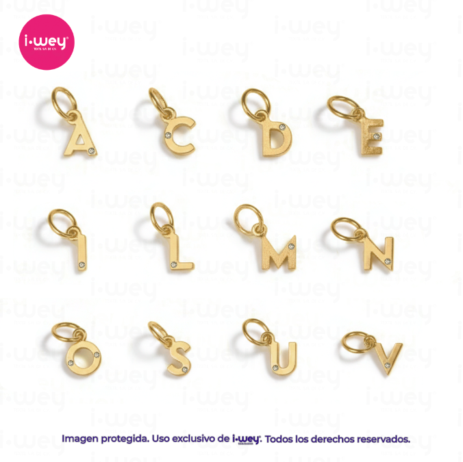 Dije de Letra Con Diamante